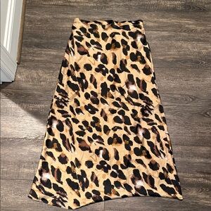 Stylish Leopard Print Silk Skirt